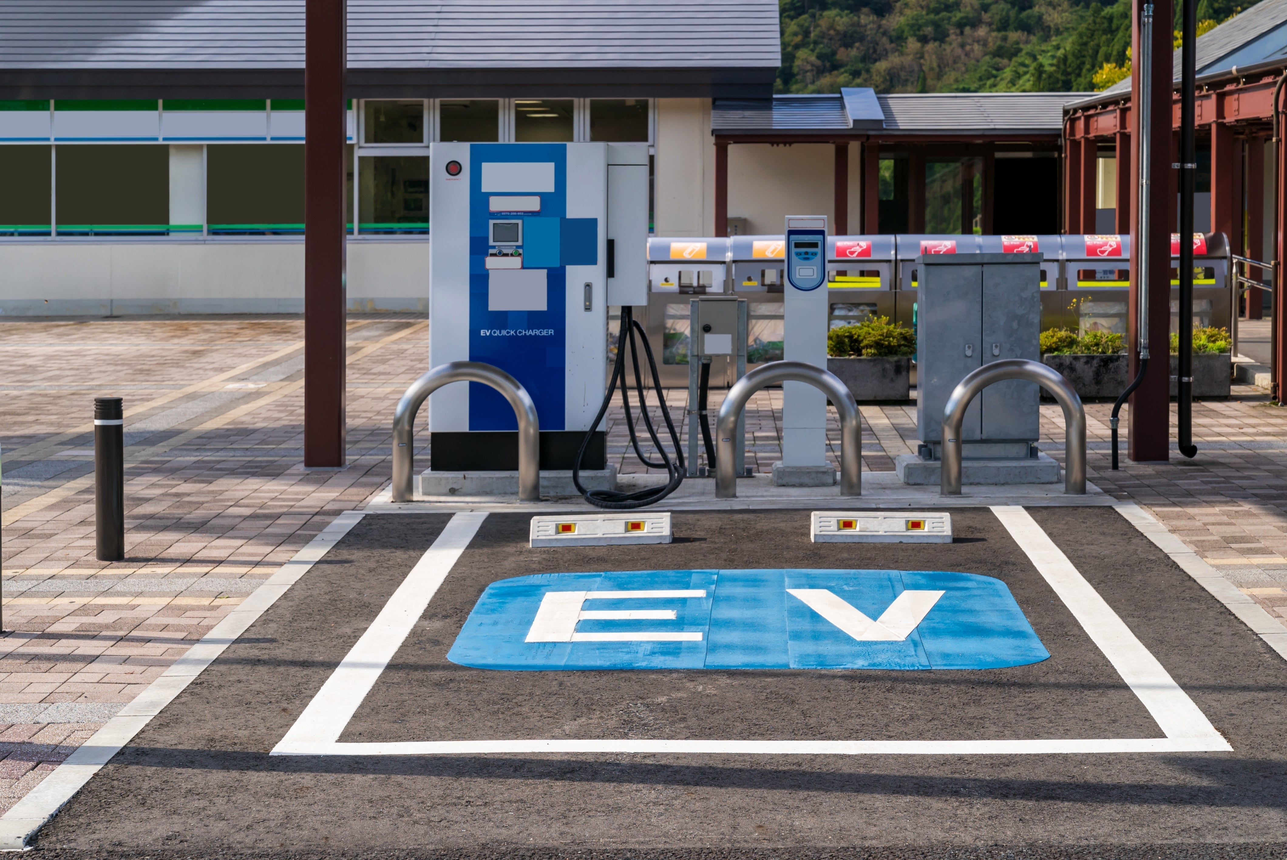 ChargePoint’s New Megawatt EV Chargers: Ultra-Fast Charging for Cars and Trucks